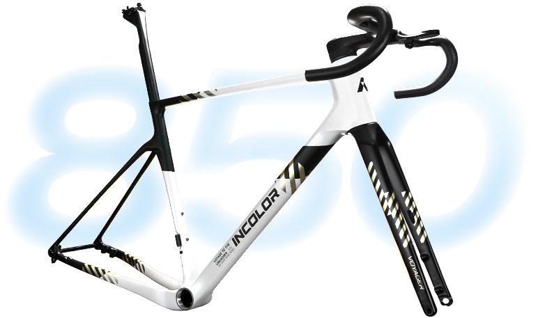 Short chain stay and high stiffness design ensure the VOYAGER tackles even rugged climbs with ease.