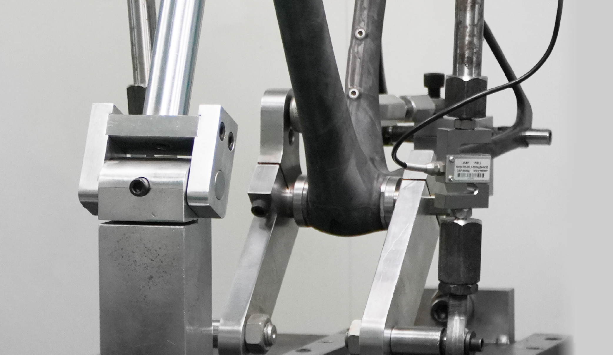 Validated to the highest testing standards. Slim tubing provides thicker walls. Ensures higher impact resistance, but still maintain lightweight.